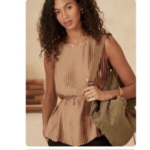 NWT BANANA REPUBLIC Satin Pleated Top Beige S